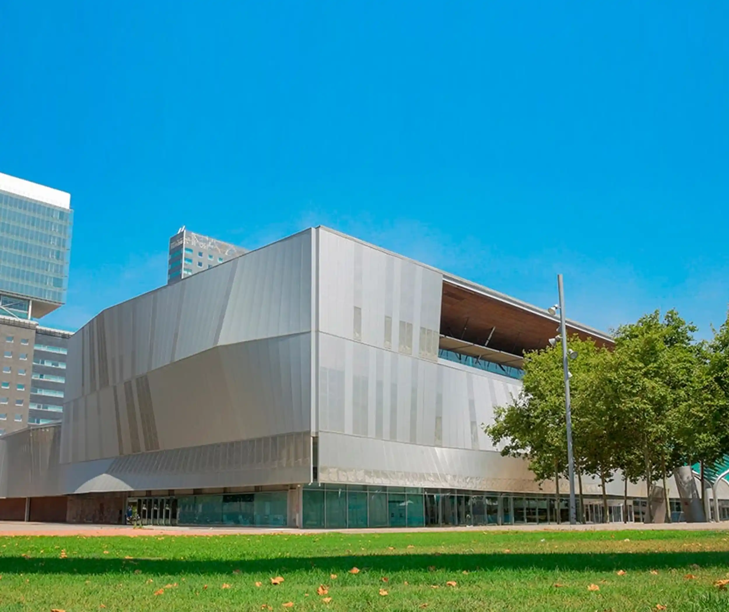 exhibition stand builder near CCIB – Barcelona International Convention Centre