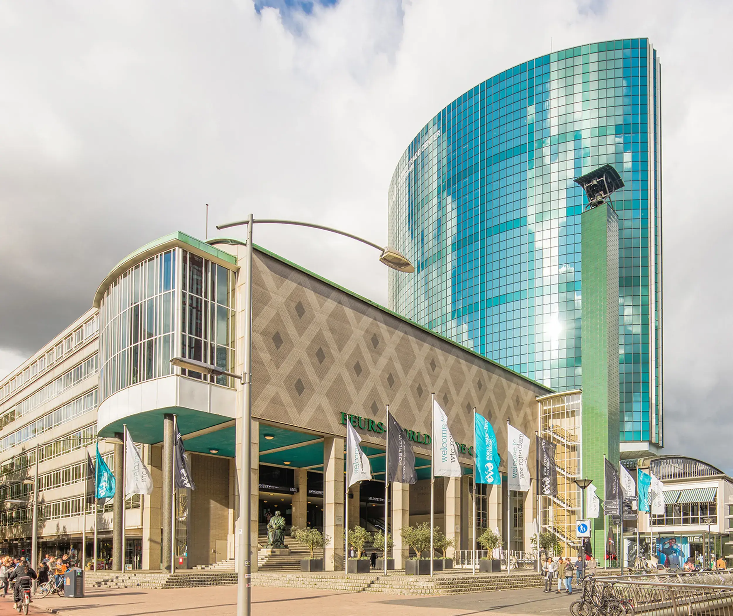 exhibition booth builder near world trade center rotterdam